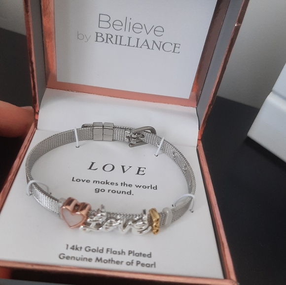 14kt Gold Flash Plated Bracelet - Picture 2 of 3